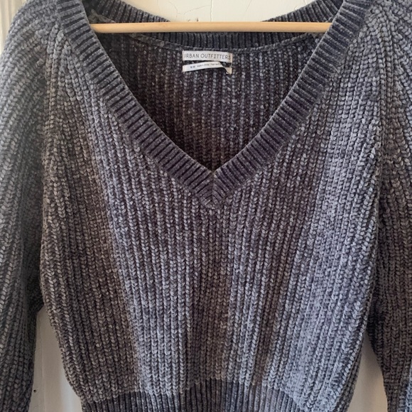 Urban outfitters sweater - Picture 2 of 4